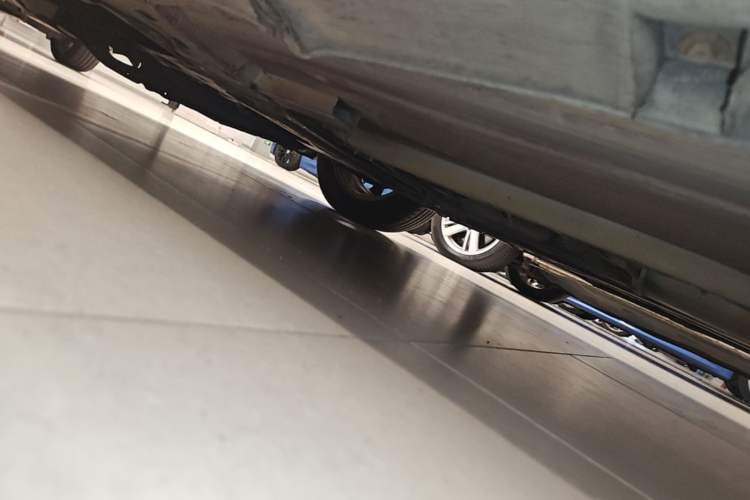 Used Nissan Tiida 2006 1.6 GE AT Chassis Front Left
