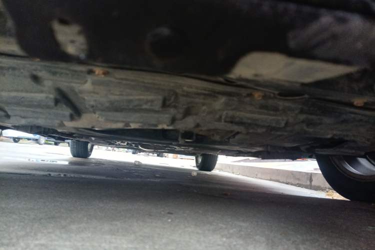 Used Nissan Tiida 2006 1.6G AT Chassis Front