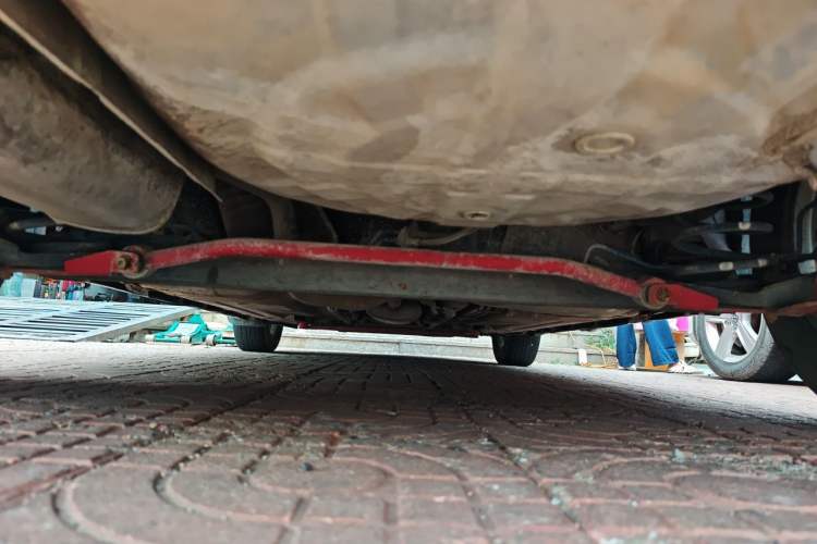 Used Nissan Tiida 2006 1.6G MT Chassis Rear