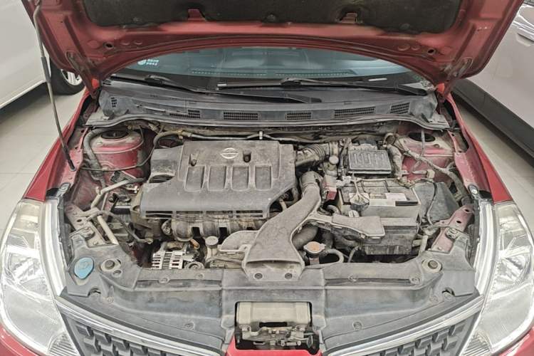 Used Nissan Tiida 2006 1.6 GE AT Engine Bay