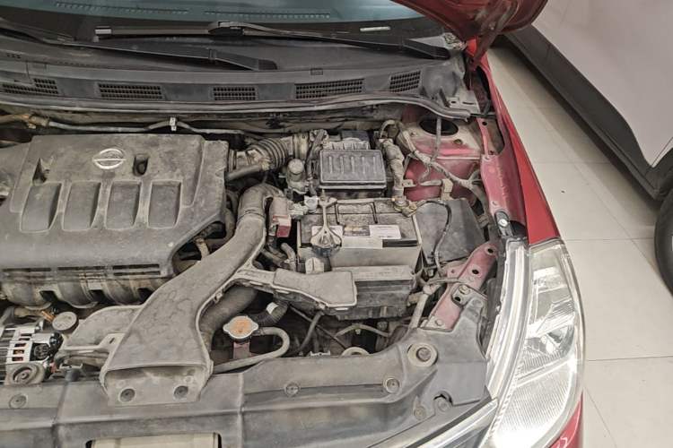 Used Nissan Tiida 2006 1.6 GE AT Engine Bay Left