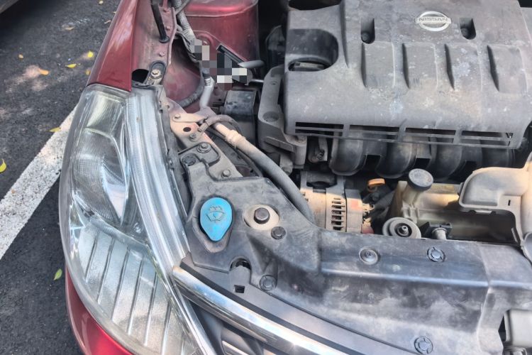 Used Nissan Tiida 2006 1.6G MT Engine Bay Right