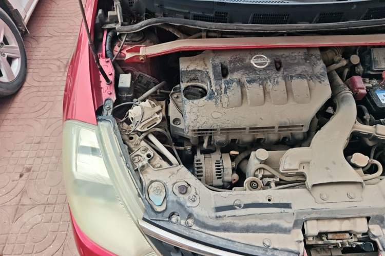 Used Nissan Tiida 2006 1.6G MT Engine Bay Right