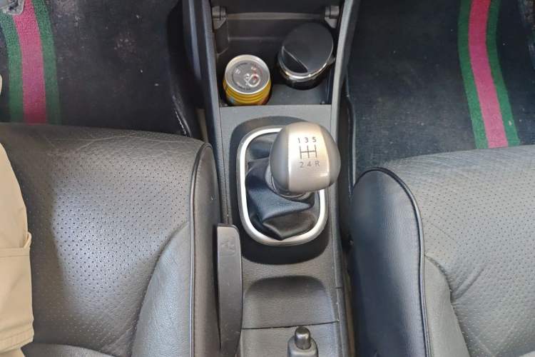 Used Nissan Tiida 2006 1.6GE MT Gear Lever