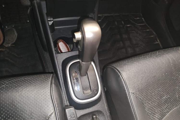 Used Nissan Tiida 2006 1.6 GE AT Gear Lever