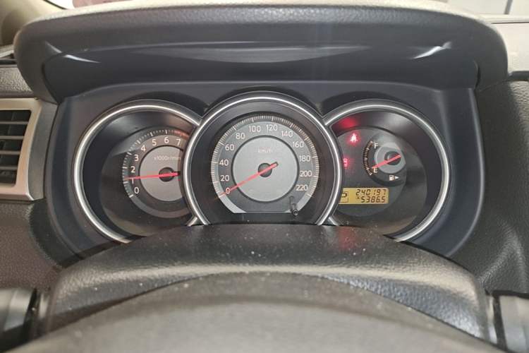 Used Nissan Tiida 2006 1.6 GE AT Instrument Cluster