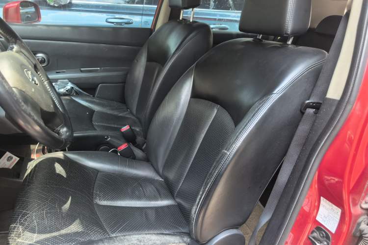 Used Nissan Tiida 2006 1.6G MT Left Front Seat