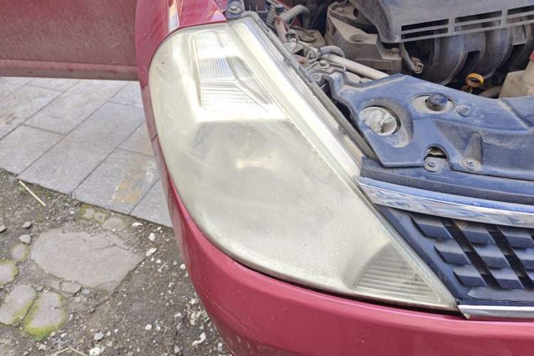 Used Nissan Tiida 2006 1.6GE MT Right Front Headlight