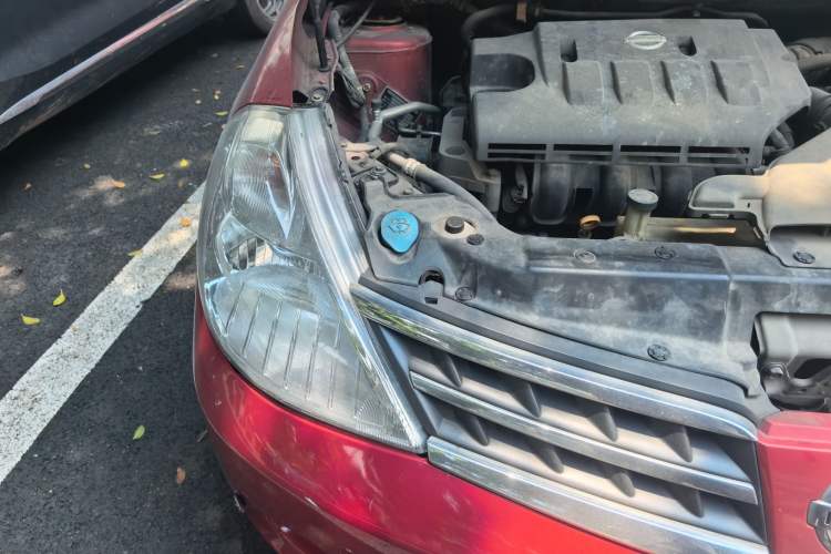 Used Nissan Tiida 2006 1.6G MT Right Front Headlight