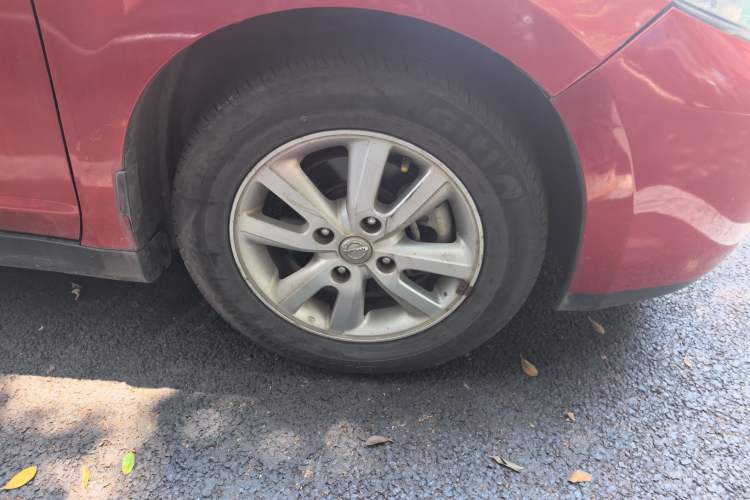 Used Nissan Tiida 2006 1.6G MT Right Front Wheel Hub