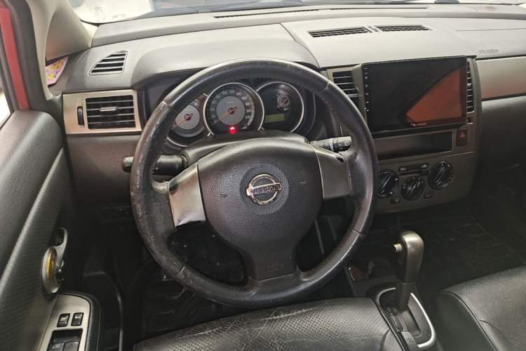 Used Nissan Tiida 2006 1.6 GE AT Steering Wheel