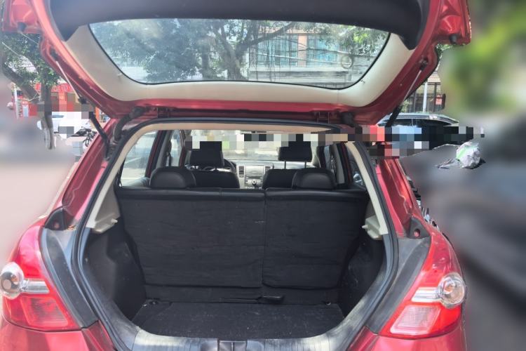 Used Nissan Tiida 2006 1.6G MT Trunk