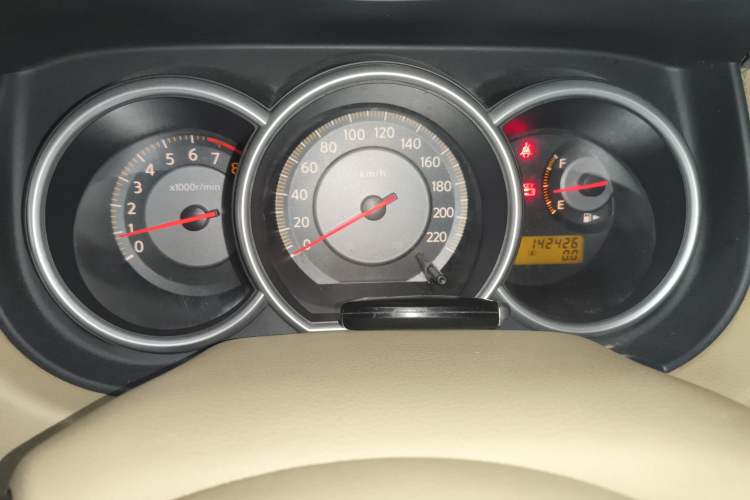 Used Nissan Tiida 2006 1.6 GE AT Instrument Cluster