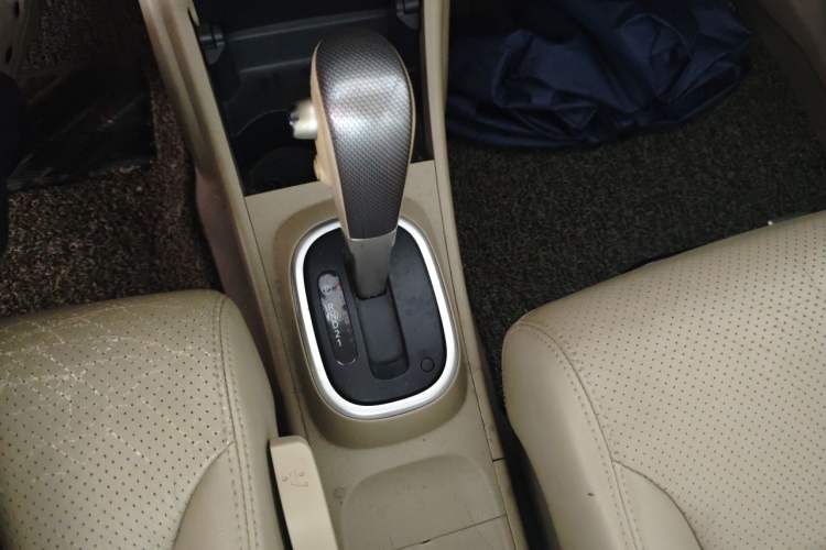 Used Nissan Tiida 2006 1.6 GE AT Gear Lever