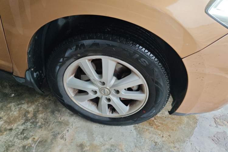 Used Nissan Tiida 2006 1.6 GE AT Right Front Wheel Hub