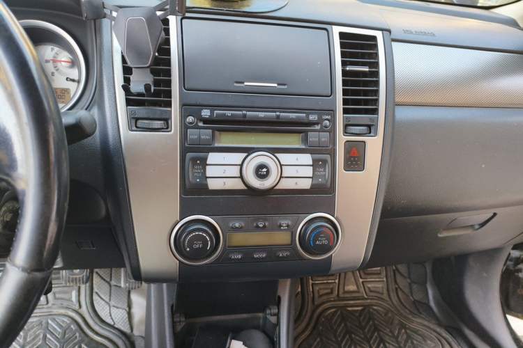 Used Nissan Tiida 2008 1.6L Manual Smart Version Audio And AC Panel