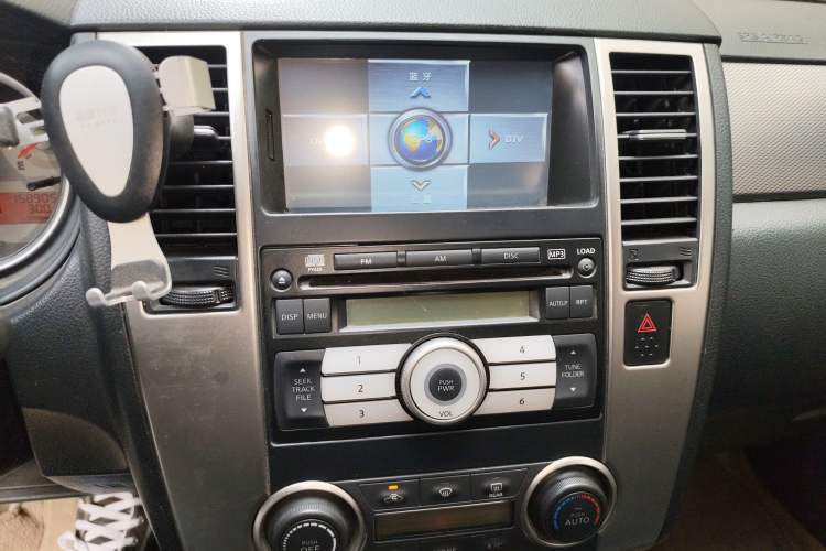 Used Nissan Tiida 2008 1.6L Automatic Smart Version Audio And AC Panel