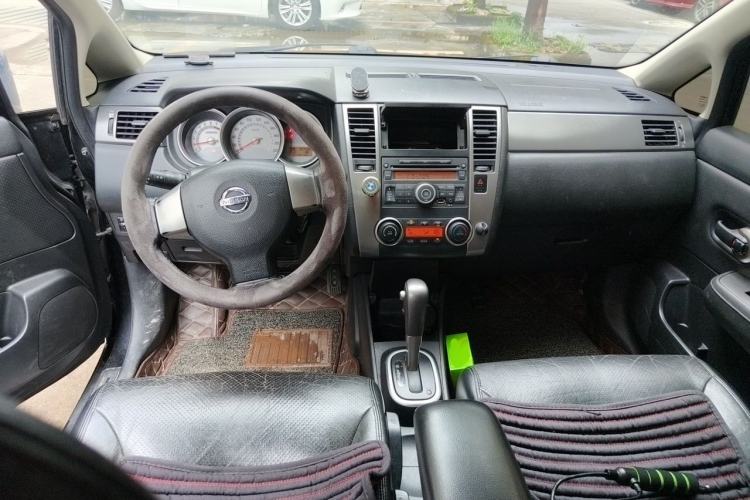 Used Nissan Tiida 2008 1.6L Automatic Fashion Edition Center Console