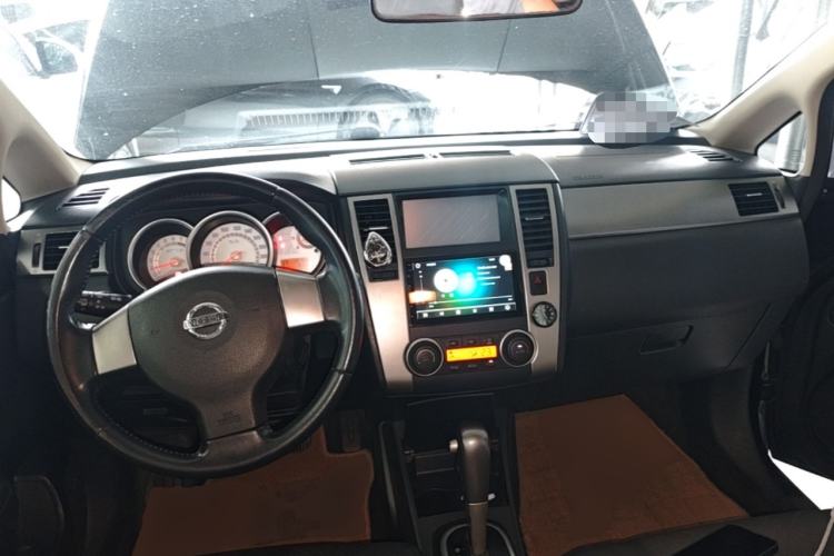 Used Nissan Tiida 2008 1.6L Automatic Smart Version Center Console