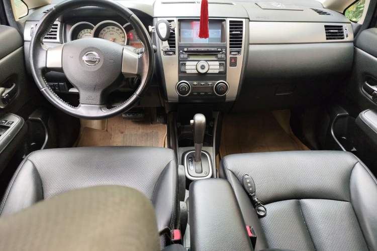 Used Nissan Tiida 2008 1.6L Automatic Smart Version Center Console