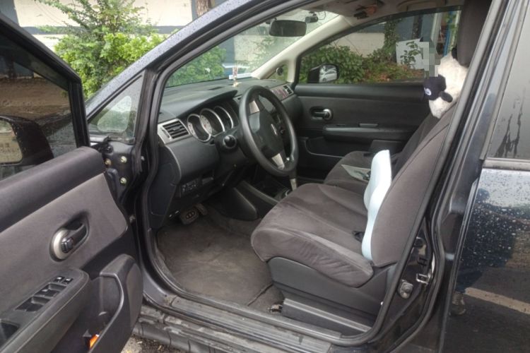Used Nissan Tiida 2008 1.6L Automatic Fashion Edition Driver Seat
