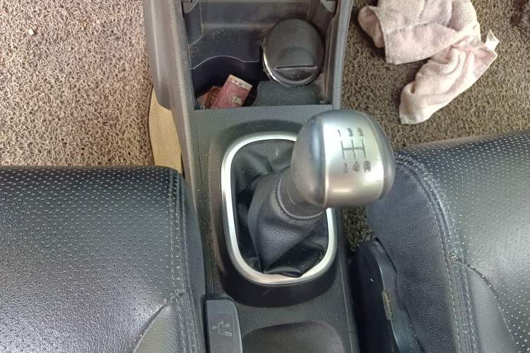Used Nissan Tiida 2008 1.6L Manual Fashion Model Gear Lever
