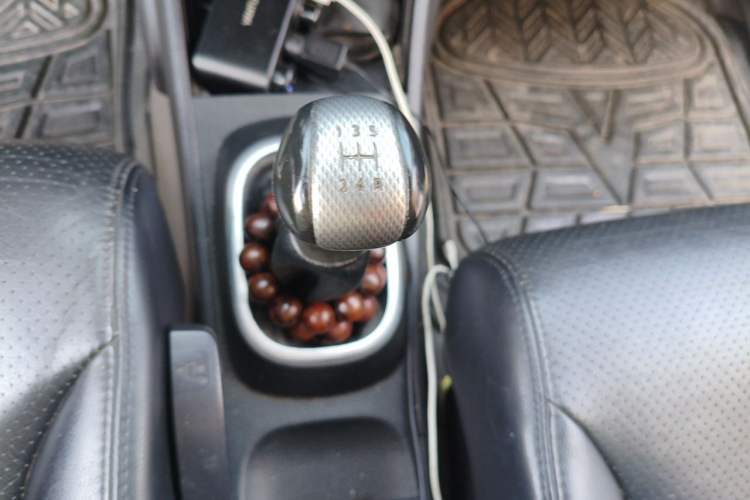 Used Nissan Tiida 2008 1.6L Manual Smart Version Gear Lever