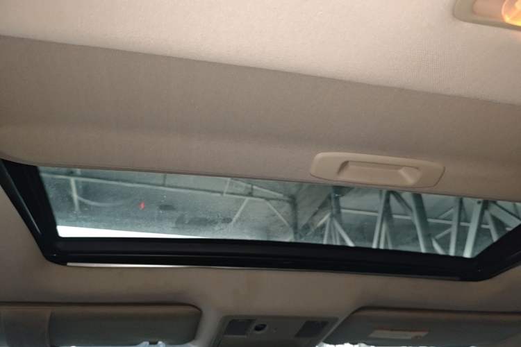 Used Nissan Tiida 2008 1.6L Automatic Smart Version Headliner