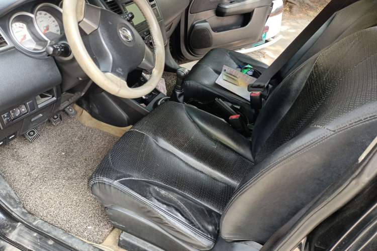 Used Nissan Tiida 2008 1.6L Manual Fashion Model Left Front Seat
