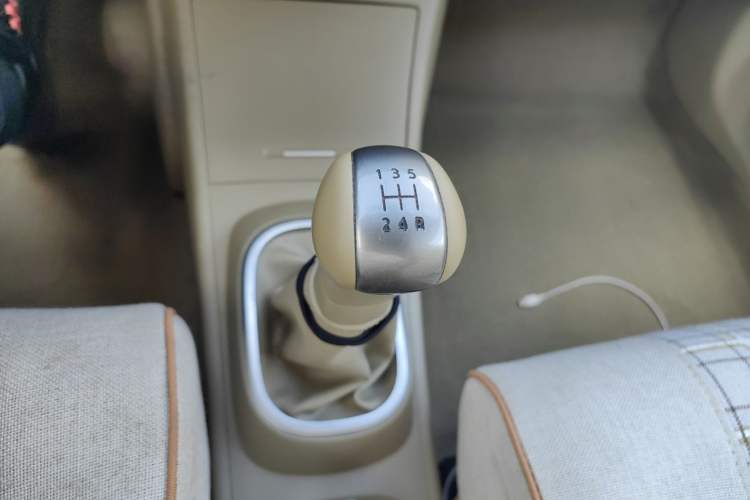 Used Nissan Tiida 2008 1.6L Manual Fashion Model Gear Lever