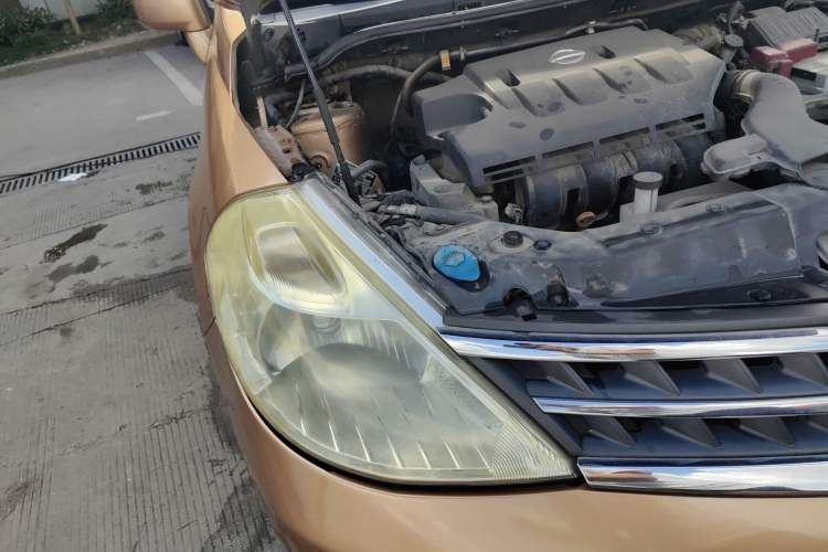 Used Nissan Tiida 2008 1.6L Manual Fashion Model Right Front Headlight