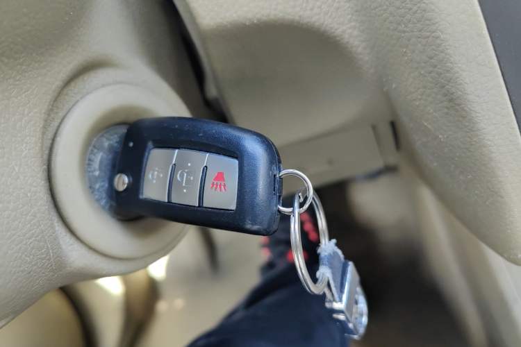 Used Nissan Tiida 2008 1.6L Manual Fashion Model Vehicle Key