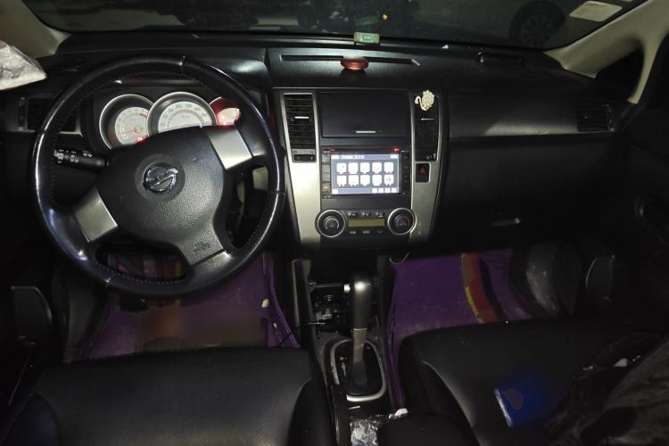 Used Nissan Tiida 2008 1.6L Automatic Smart Version Center Console