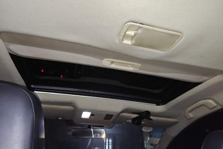 Used Nissan Tiida 2008 1.6L Automatic Smart Version Headliner