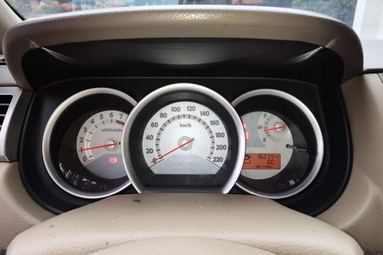 Used Nissan Tiida 2008 1.6L Automatic Fashion Edition Instrument Cluster