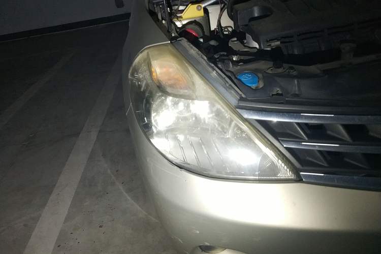 Used Nissan Tiida 2008 1.6L Automatic Smart Version Right Front Headlight