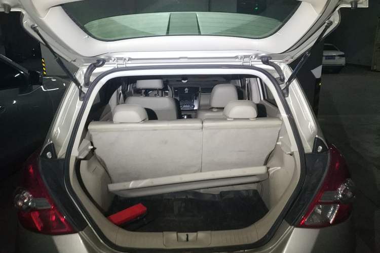 Used Nissan Tiida 2008 1.6L Automatic Smart Version Trunk