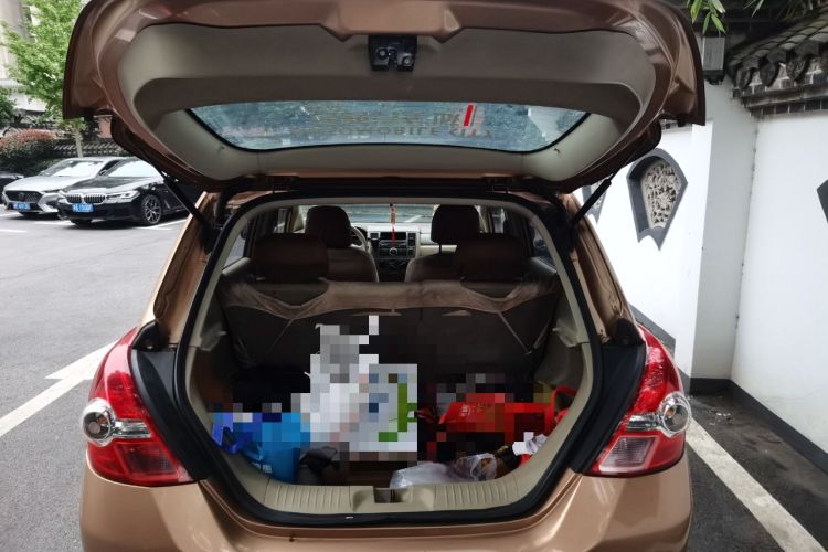 Used Nissan Tiida 2008 1.6L Automatic Fashion Edition Trunk