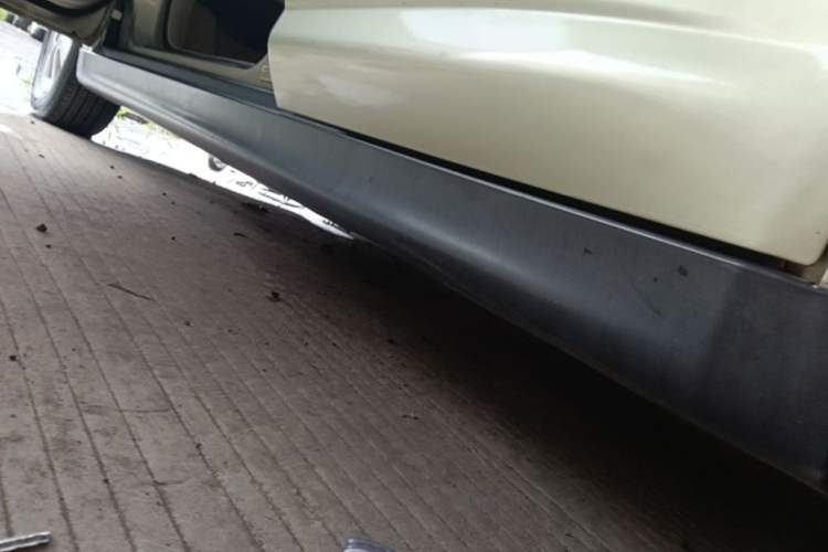 Used Nissan Tiida 2008 1.6L Automatic Fashion Edition Left Side Sill