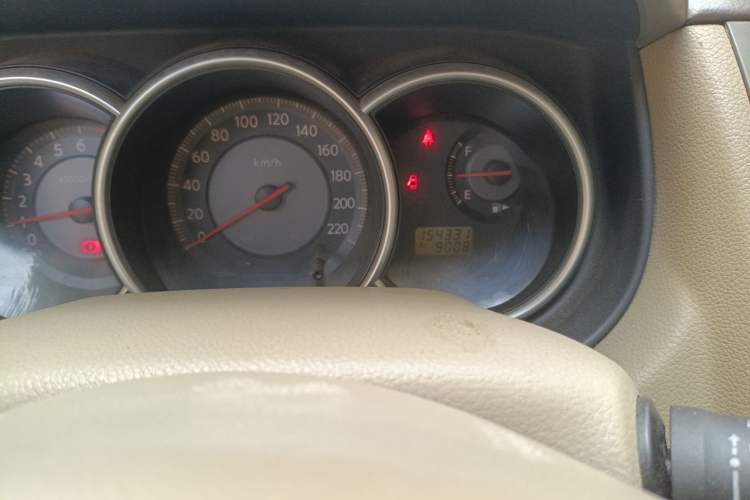 Used Nissan Tiida 2008 1.6L Manual Smart Version Odometer Close Up