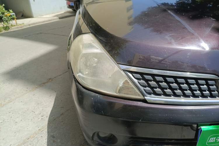 Used Nissan Tiida 2008 1.6L Manual Smart Version Right Front Headlight