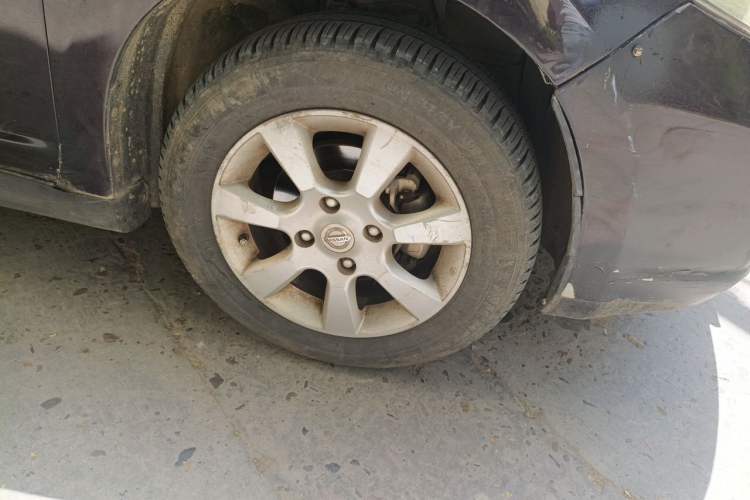 Used Nissan Tiida 2008 1.6L Manual Smart Version Right Front Wheel Hub