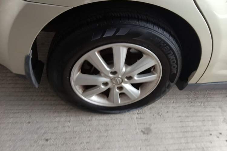 Used Nissan Tiida 2008 1.6L Automatic Fashion Edition Right Rear Wheel Hub