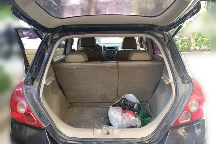 Used Nissan Tiida 2008 1.6L Manual Smart Version Trunk