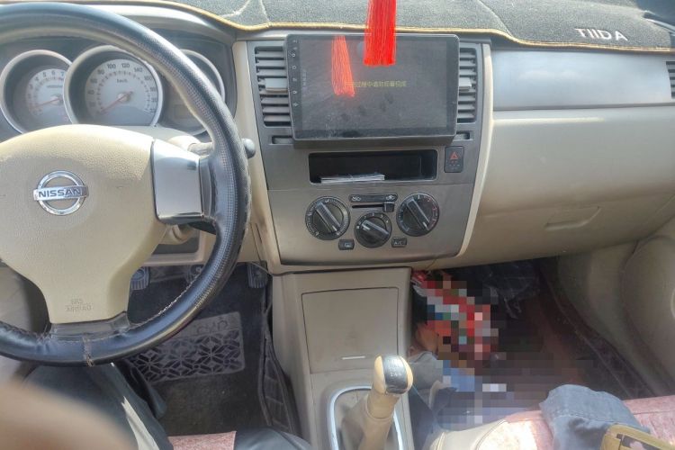 Used Nissan Tiida 2008 1.6L Manual Fashion Model Audio And AC Panel