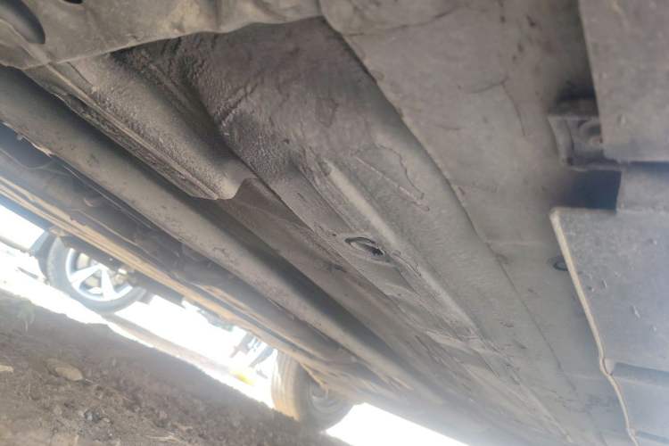 Used Nissan Tiida 2008 1.6L Manual Fashion Model Chassis Front Left