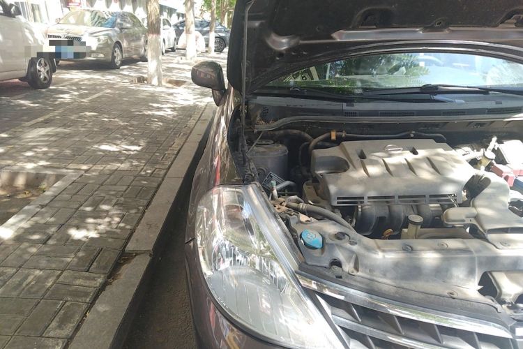 Used Nissan Tiida 2008 1.6L Automatic Smart Version Engine Bay Right