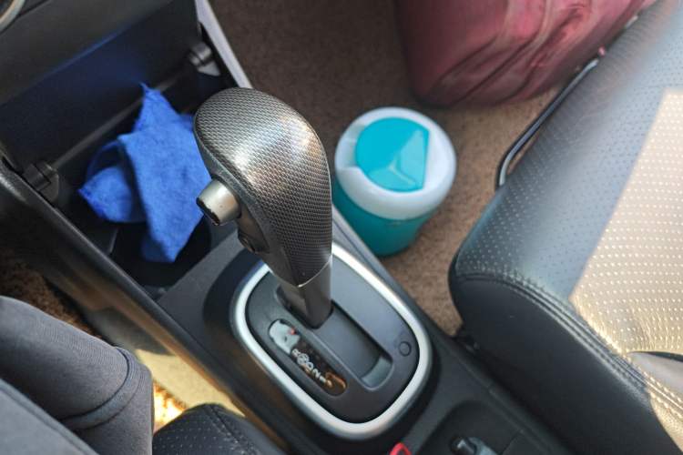 Used Nissan Tiida 2008 1.6L Automatic Smart Version Gear Lever