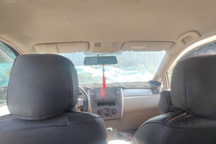 Used Nissan Tiida 2008 1.6L Manual Fashion Model Headliner