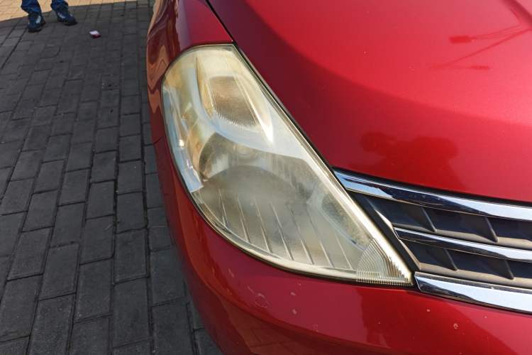 Used Nissan Tiida 2008 1.6L Automatic Smart Version Right Front Headlight